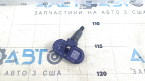 Tesla Model 3 Wheel Pressure Sensor 18- Blue, Black Nipple