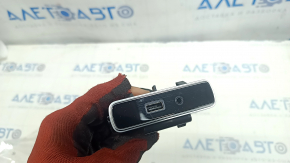 USB Hub, AUX Alfa Romeo Giulia 17-19 scratches