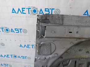 Audi A6 C8 19 trunk trough - on the body