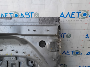 Audi A6 C8 19 trunk trough - on the body