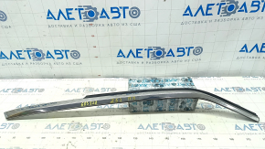 Lower rear right window molding Nissan Murano z52 15 - scratches on chrome