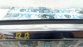 Lower rear right window molding Nissan Murano z52 15 - scratches on chrome