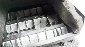 Right ventilation shield Audi A4 B8 08-16 fractures