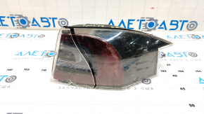 Light outer wing right Tesla Model S 12-20 scratches, broken glass, broken crepe, chip