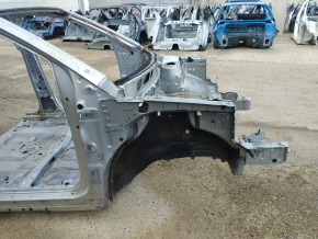 Front right quarter Lexus RX300 RX330 RX350 RX400h 04-09 on the body, silver