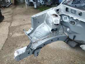 Front right quarter Lexus RX300 RX330 RX350 RX400h 04-09 on the body, silver