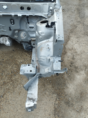 Front left quarter Lexus RX300 RX330 RX350 RX400h 04-09 on body, silver