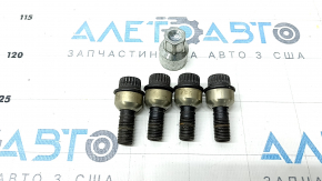 Wheel bolt secret Porsche Macan 15-