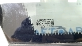 Window blind glass rear left Porsche Macan 15 - glossy black