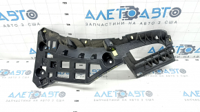 Rear bumper mount right Porsche Macan 15 - crack in mount