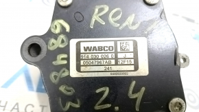 Vacuum pump Jeep Renegade 15- 2.4 broken nipple