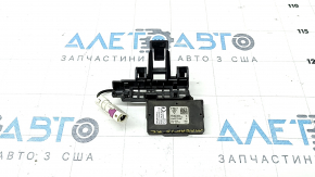 Antenna module with bracket Macan 15-18