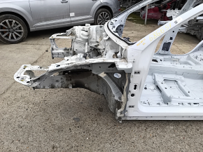 Front left quarter Porsche Macan 15-18 on the body, white