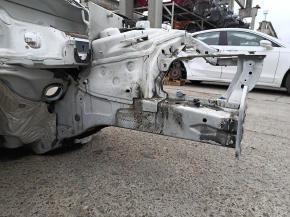 Front left quarter Porsche Macan 15-18 on the body, white