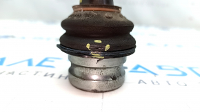 Ball joint left Porsche Macan 15 - torn boot
