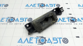 Front right jack stand Porsche Macan 15-18 dented, broken mount