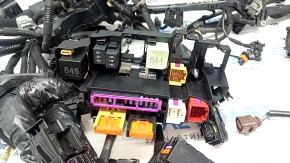 Wiring under the hood with fuse box Porsche Macan 15-