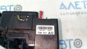 Honda Insight 19-22 underhood fuse box small, latch broken