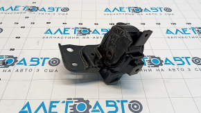 Engine mount left Toyota Prius V 12-17