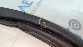 Rubber seal of the trunk door of BMW X5 F15 14-18 is torn
