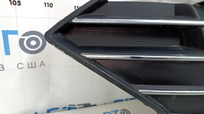 Radiator grill assembly Hyundai Elantra AD 19-20 with emblem without radar, sand, broken fasteners, broken fasteners
