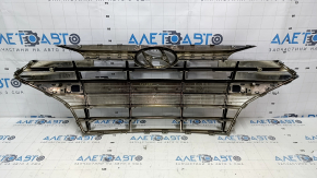 Radiator grill assembly Hyundai Elantra AD 19-20 with emblem without radar, sand, broken fasteners, broken fasteners