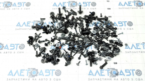 Volvo XC90 16-22 interior hardware incomplete