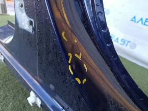 Front right quarter Mercedes W213 E 17-23 on the body, blue