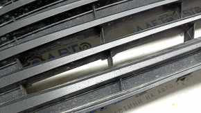 Front bumper grille Toyota Camry v55 15-17 usa LE, dents, non-standard holes, broken fasteners