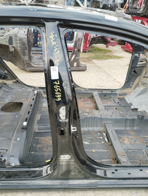 Body pillar central right Hyundai Elantra AD 17-20 on the body, bumps