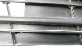 Lower grille of front bumper in assembly Toyota Sienna 21-25 for parking sensors and fog lights, with chrome moldings, XLE, sand