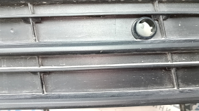 Lower grille of front bumper in assembly Toyota Sienna 21-25 for parking sensors and fog lights, with chrome moldings, XLE, sand