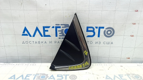 Plug triangle wing front right Toyota Sienna 21-25 with chrome molding