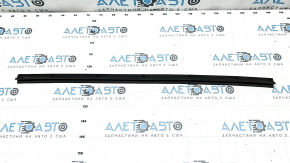 Front left door seal Toyota Sienna 21-25 lower