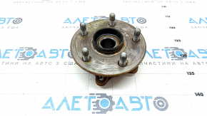 Front left hub Toyota Sienna 21-25