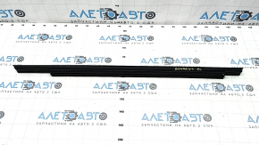 Glass seal inside rear left door Toyota Sienna 21-25