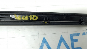 Molding door-glass central rear left Toyota Sienna 21-24 black, broken fastening
