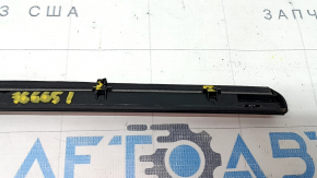 Molding door-glass central rear right Toyota Sienna 21-24 black, broken fasteners