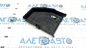 Upper cover of the fuse box under the hood Toyota Sienna 23-25 large