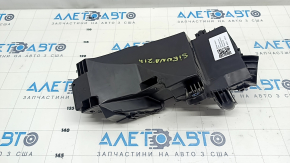 Lower cover of the fuse box under the hood Toyota Sienna 21-25