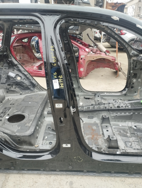 Body pillar central right BMW X5 G05 19-23 on the body, bumps