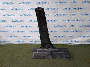 The central left body pillar of Honda CRV 23-24 is sawn off