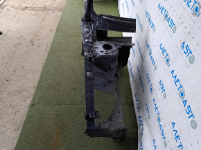 Front right quarter Honda CRV 23- HEV on the body, graphite