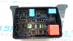 Toyota Sienna Trunk Fuse Box 21-25