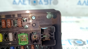 Toyota Sienna Trunk Fuse Box 21-25