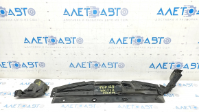 Upper radiator deflector Chevrolet Volt 16 - fragment torn off