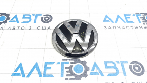 VW emblem trunk lid VW Passat b8 16-19 USA paint peeled off