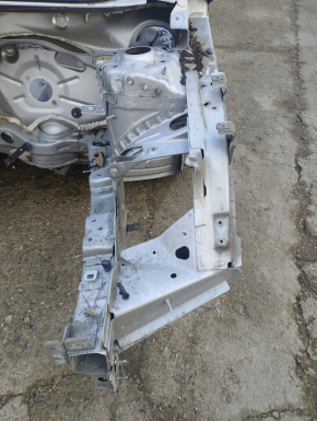 Quarter front left Chevrolet Volt 16- on the body, silver