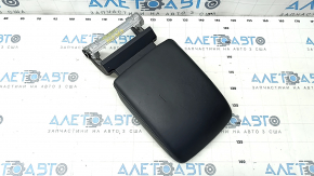 Armrest of the central console Audi Q5 80A 18-20 leather black gray stitching, retractable, scratches, leather defect