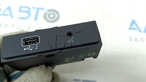 USB HUB AUX Audi Q5 80A 18-24 paint peeled off